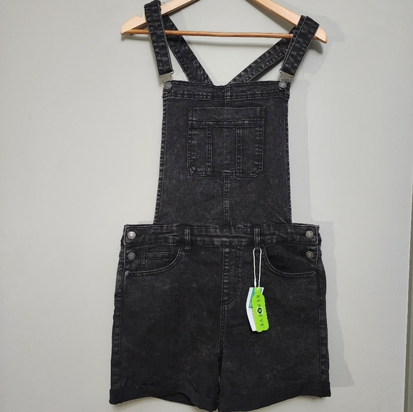 Eighty Two Denim overall shorts size 13 - Picture 1 of 7